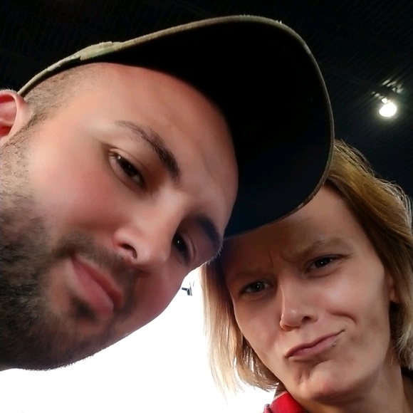 Meet your Posher, Kim - Picture 1 of 1